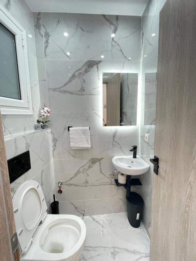 Zeos Finest Jacuzzi Suite 雅典 外观 照片