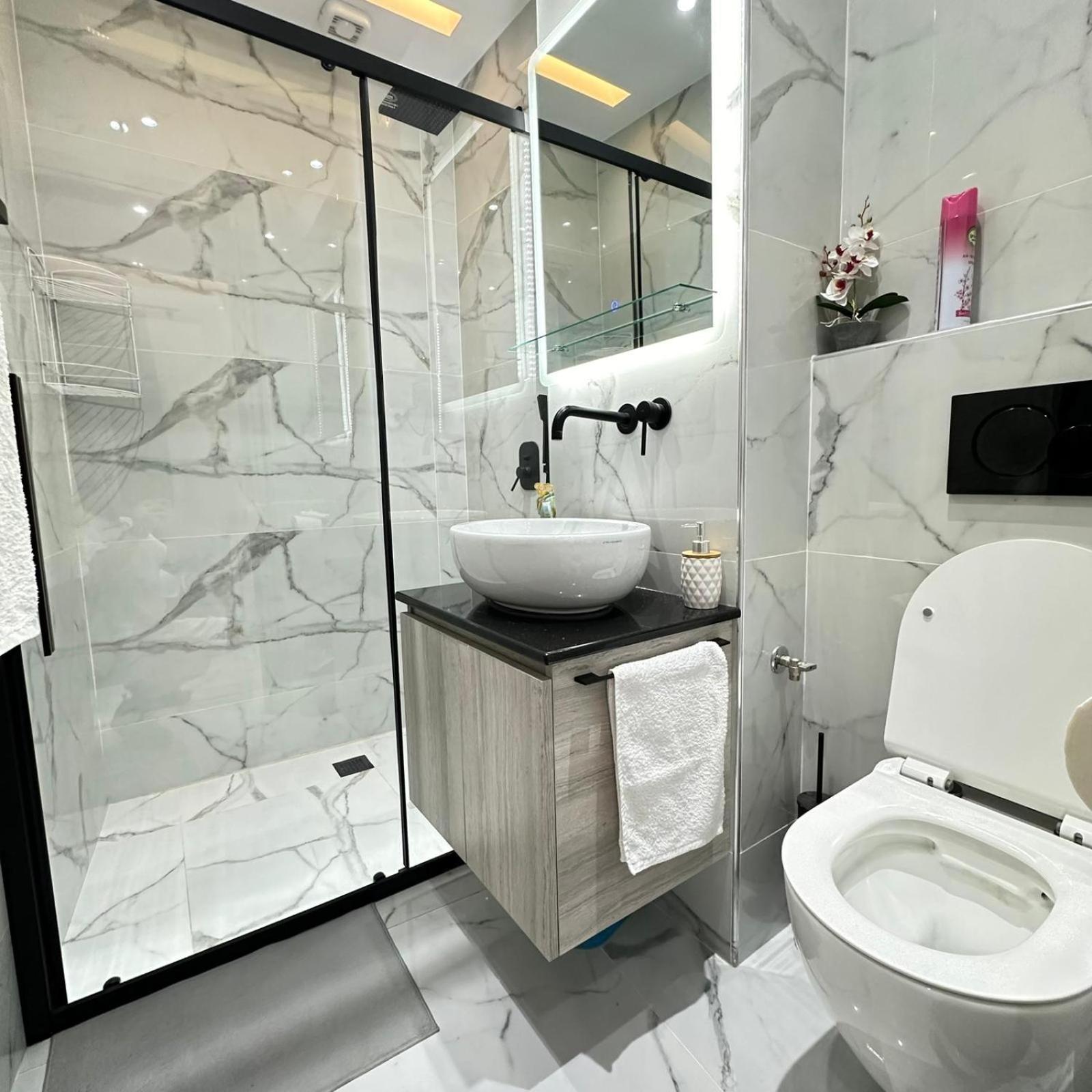 Zeos Finest Jacuzzi Suite 雅典 外观 照片